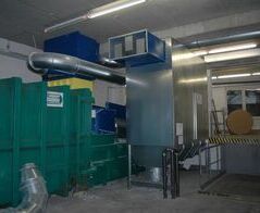 Absaug- und Entsorgungsanlage für drei Rotationsdruckmaschinen / Extraction and waste disposal system at three rotary printing machinery