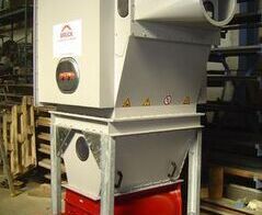 Absaug- und Entsorgungsanlage in einer Druckerei / Extraction and waste disposal system in an printing plant