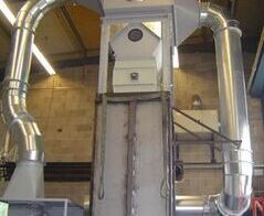 Absaug- und Entsorgungsanlage in einer Druckerei / Extraction and waste disposal system in an printing plant