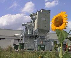 Absaug- und Entsorgungsanlage für Papier und Konfetti mit angeschlossenem Presscontainer / Extraction and waste disposal system for paper and confetti with an included press