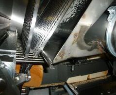 Absaug- und Entsorgungsanlage für Brotabschnitte / Extraction and waste disposal system for end plates