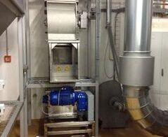 Absauganlage für Endscheibenerfassung / Extraction system for end plates