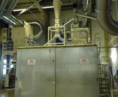 Randstreifenabsauganlage für Folien / Extraction system for film edge strips