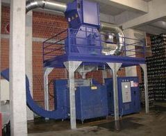 PET-Flaschen Absaug- und Entsorgungsanlage / Extraction and waste disposal system for PET bottles