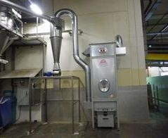 Absauganlage für Toastbrotendscheiben / Extraction system of toast end plates