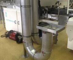 Absauganlage für Brotscheiben an Schneidemaschinen / Extraction system for bread and toast end plates on cutting machines