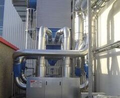 Absaug- und Entsorgungsanlage für Randstreifen mit zwei vollautomatischen Verdichtungsanlagen / Extraction system for edge strip incl. two press plants