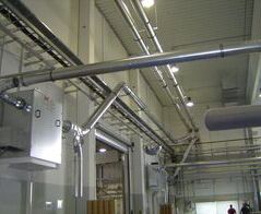 Absaug- und Entsorgungsanlage für Randstreifen mit zwei vollautomatischen Verdichtungsanlagen / Extraction system for edge strip incl. two press plants