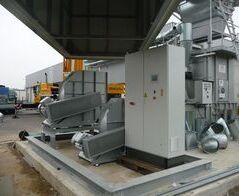 Absaug- und Entsorgungsanlage für Kunststoffabfälle / Extraction and waste disposal system for plastic