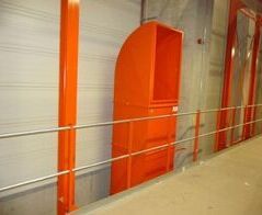 Kartonagenentsorgungsanlage / Cardboard waste disposal facility