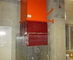 Kartonagenentsorgungsanlage / Cardboard waste disposal facility