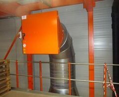 Kartonagenentsorgungsanlage / Cardboard waste disposal facility