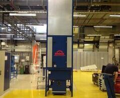 Absauganlage für Folienzwischenlagen bei der Photovoltaikproduktion / Extraction system for foil liners in photovoltaics production