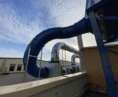 Absaug- und Entsorgungsanlage für PET Flaschen / Extraction and disposal system for PET bottles