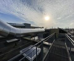 Absaug- und Entsorgungsanlage für PET Flaschen / Extraction and disposal system for PET bottles