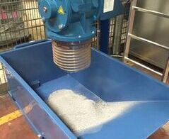 Absauganlage für Aluminiumspäne an einer Bandsäge / Extraction of aluminum shavings on a bandsaw