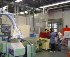 Metallabsauganlage im Werkzeugbau / Metal extraction system in tool making