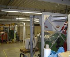 Extraction system for punching scrap and self-adhesive label