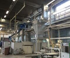 Material separator for the separation of plastic chips on machining centers