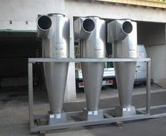 Extraction system for end plates at 11 slicers with cradle and conveyor