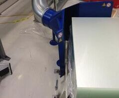 Extraction system for foil liners in photovoltaics production